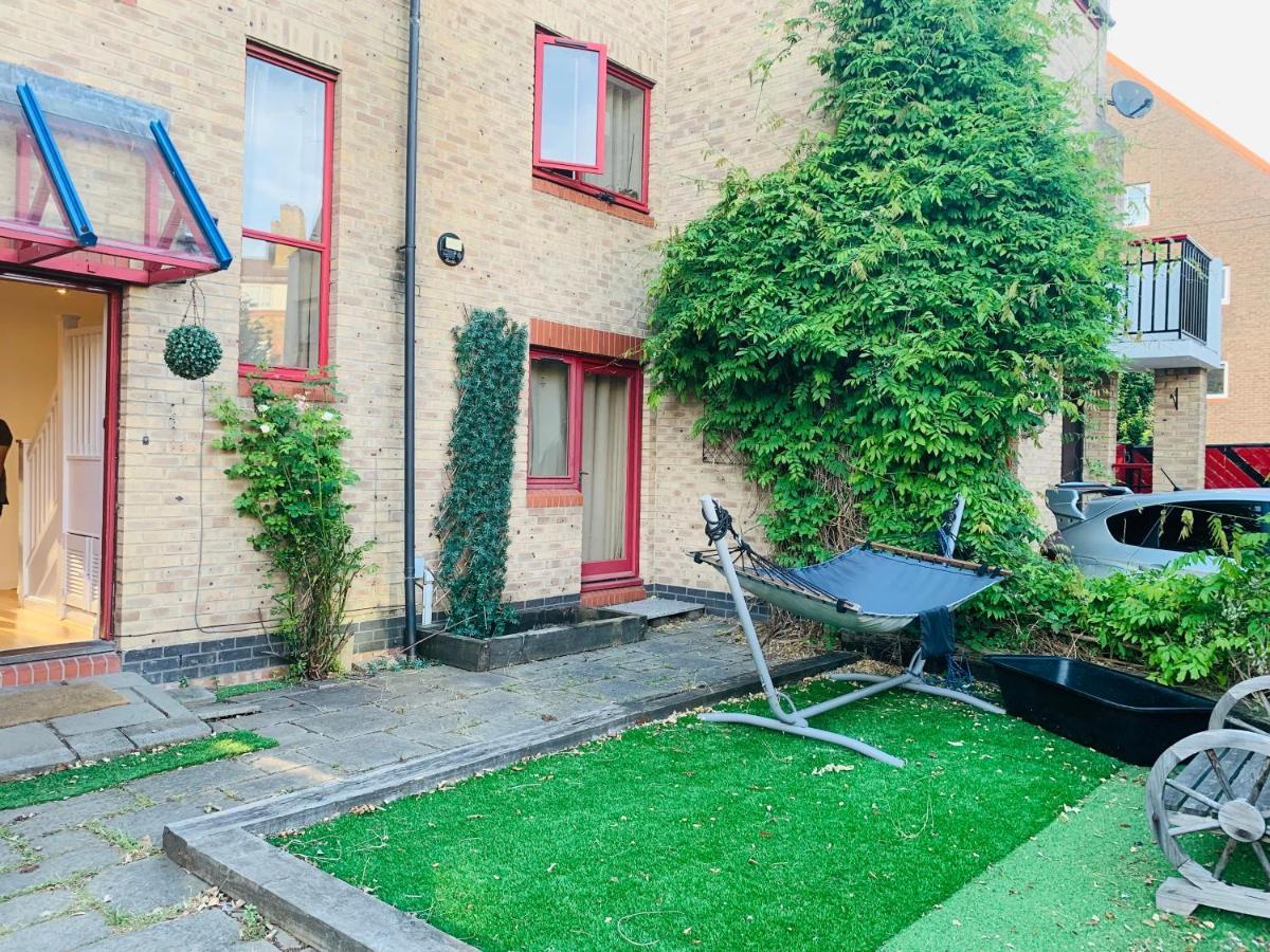 Riverside Double Room With Double Sofa Bed London Exterior photo